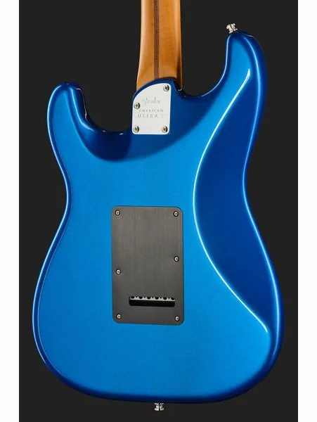 Fender Am Ultra II Strat HSS EB NBL, detalje 5